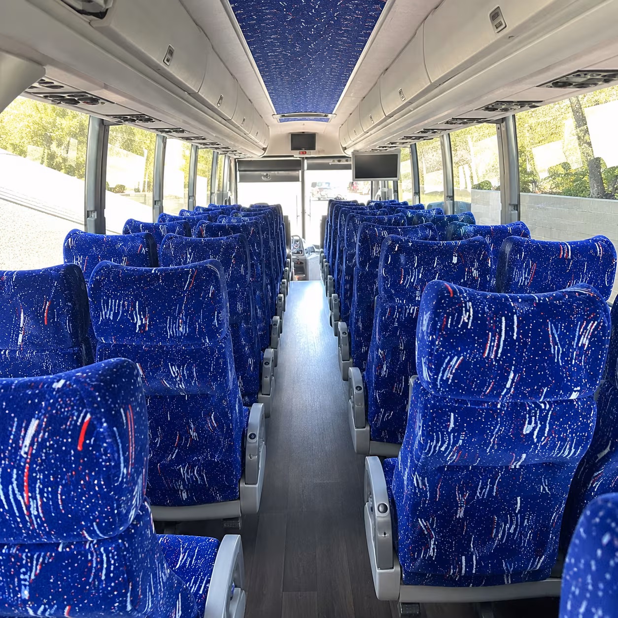 detroit charter bus