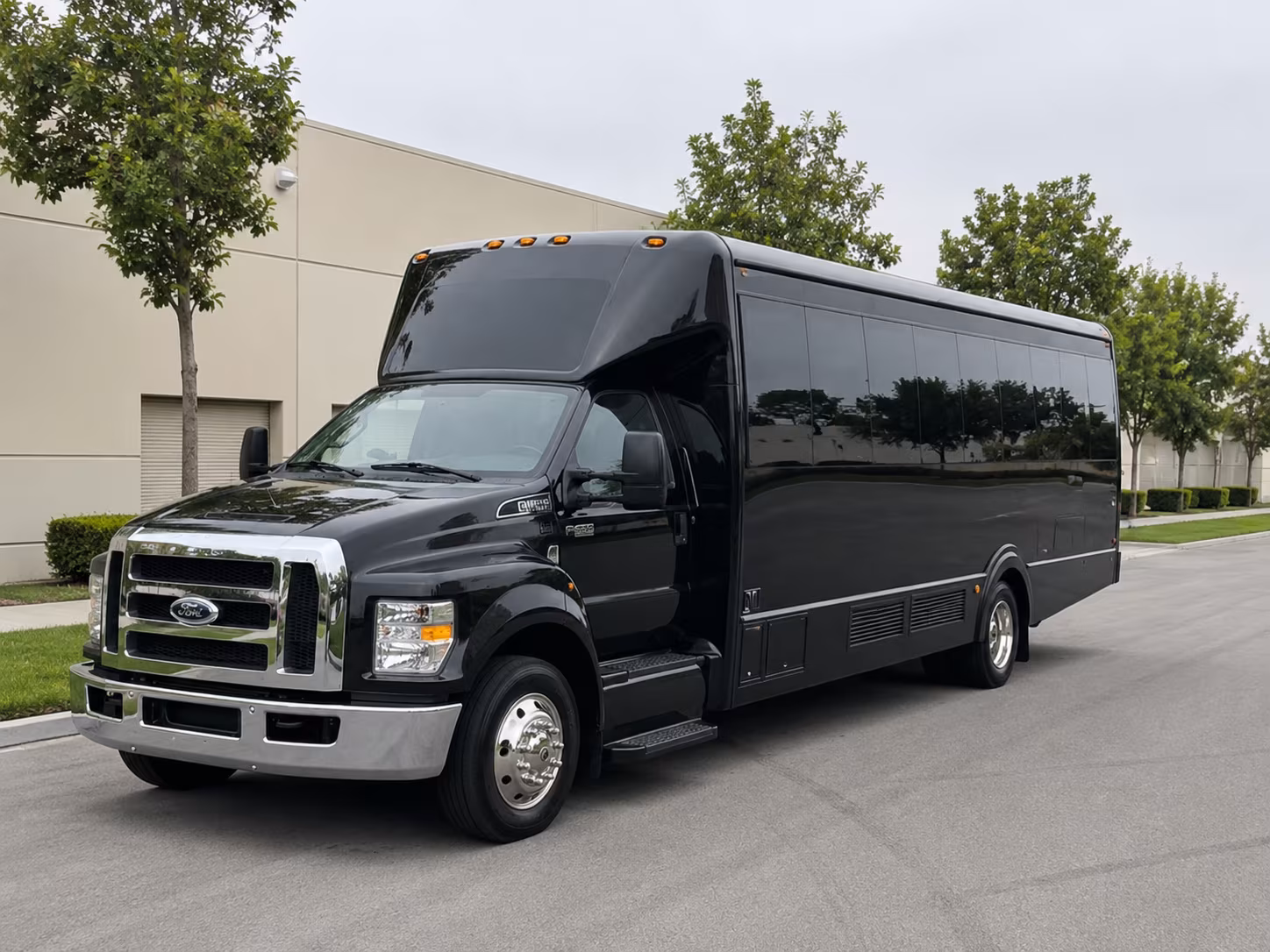start the night early on a party bus to little caesars arena