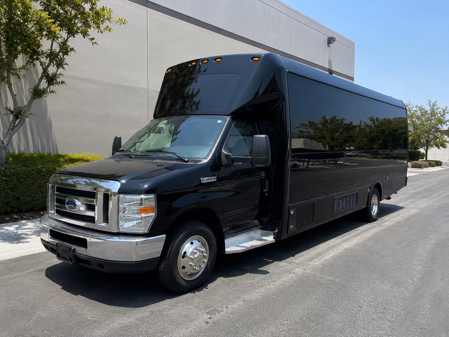 troy party bus