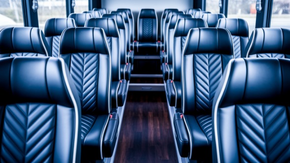 25 passenger minibus rental warren